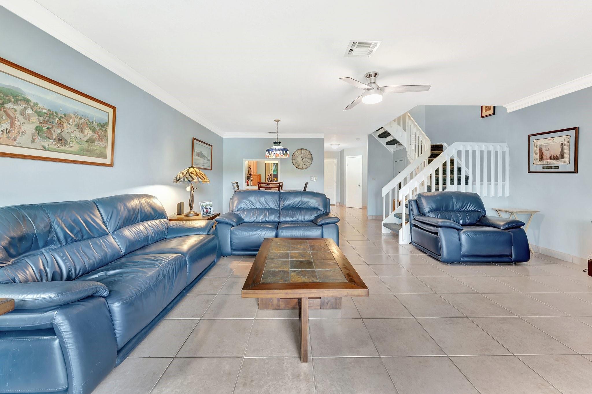 GOLDEN RAINTREE VI - Residential