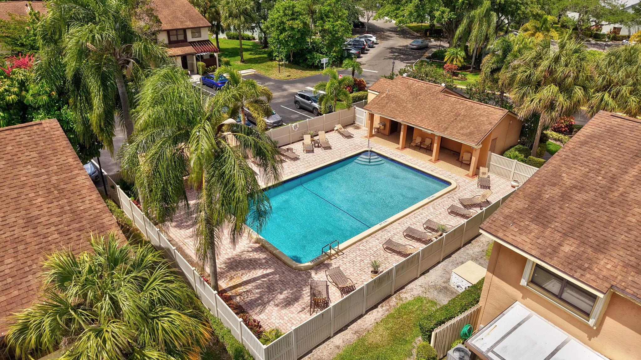GOLDEN RAINTREE VI - Residential