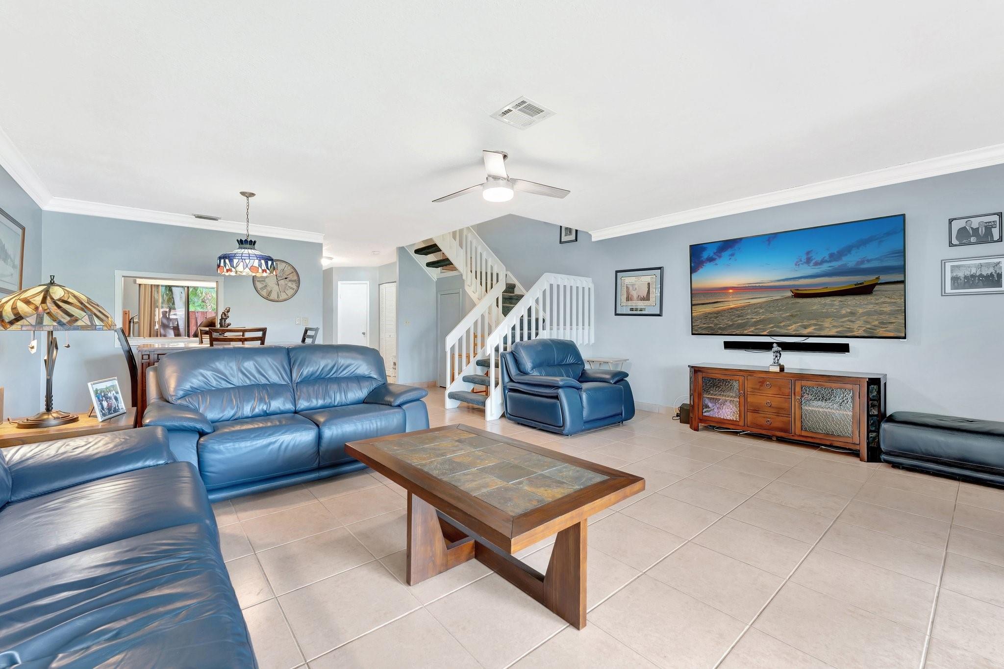 GOLDEN RAINTREE VI - Residential