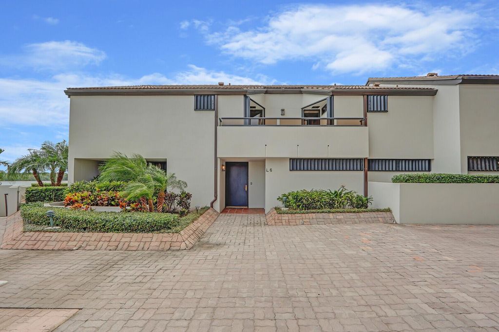 Photo of 100 Lakeshore Drive #L6, North Palm Beach, FL 33408 (MLS # R11018965)