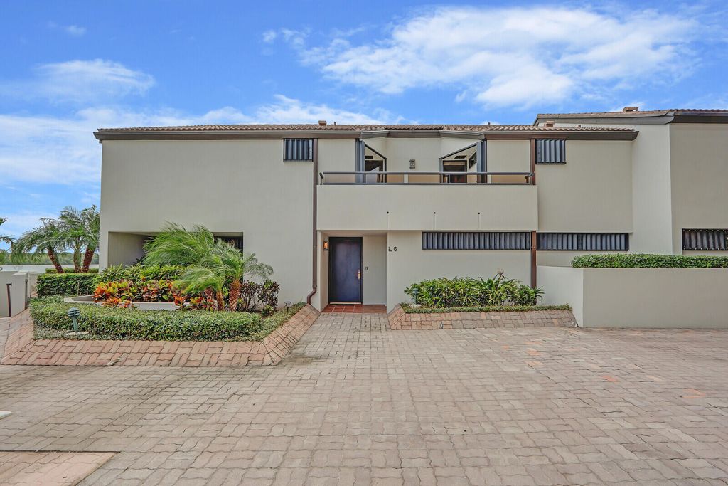 Photo of 100 Lakeshore Drive #L6, North Palm Beach, FL 33408 (MLS # R11018965)