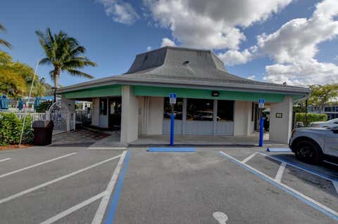 Tiny photo for 122 Oakridge I, Deerfield Beach, FL 33442 (MLS # R11159471)
