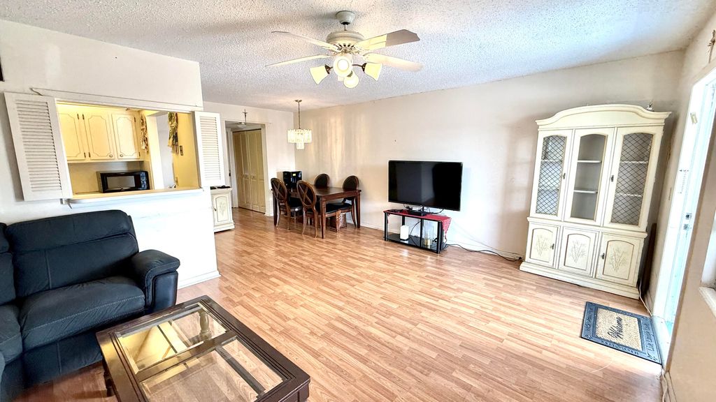 Photo of 122 Oakridge I, Deerfield Beach, FL 33442 (MLS # R11159471)