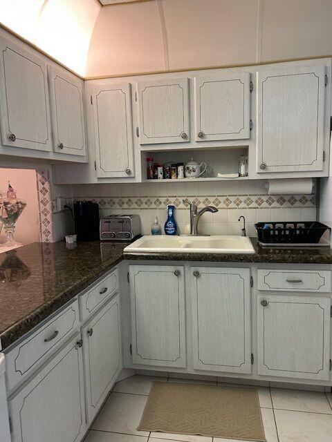 LAKE CLARKE GARDENS CONDO - Residential Lease