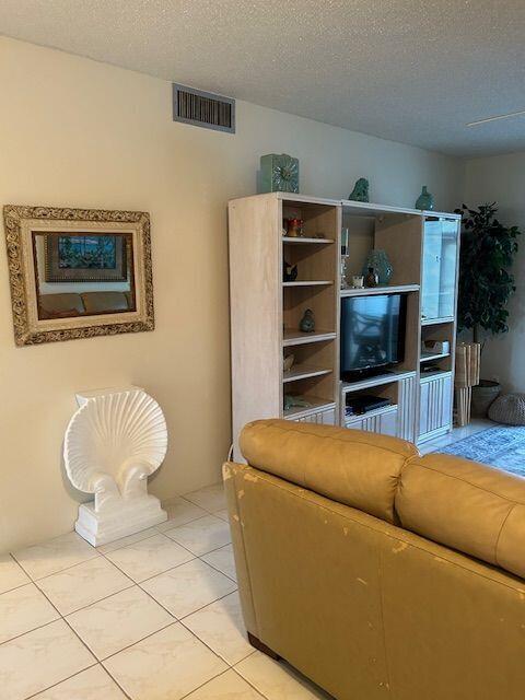 LAKE CLARKE GARDENS CONDO - Residential Lease