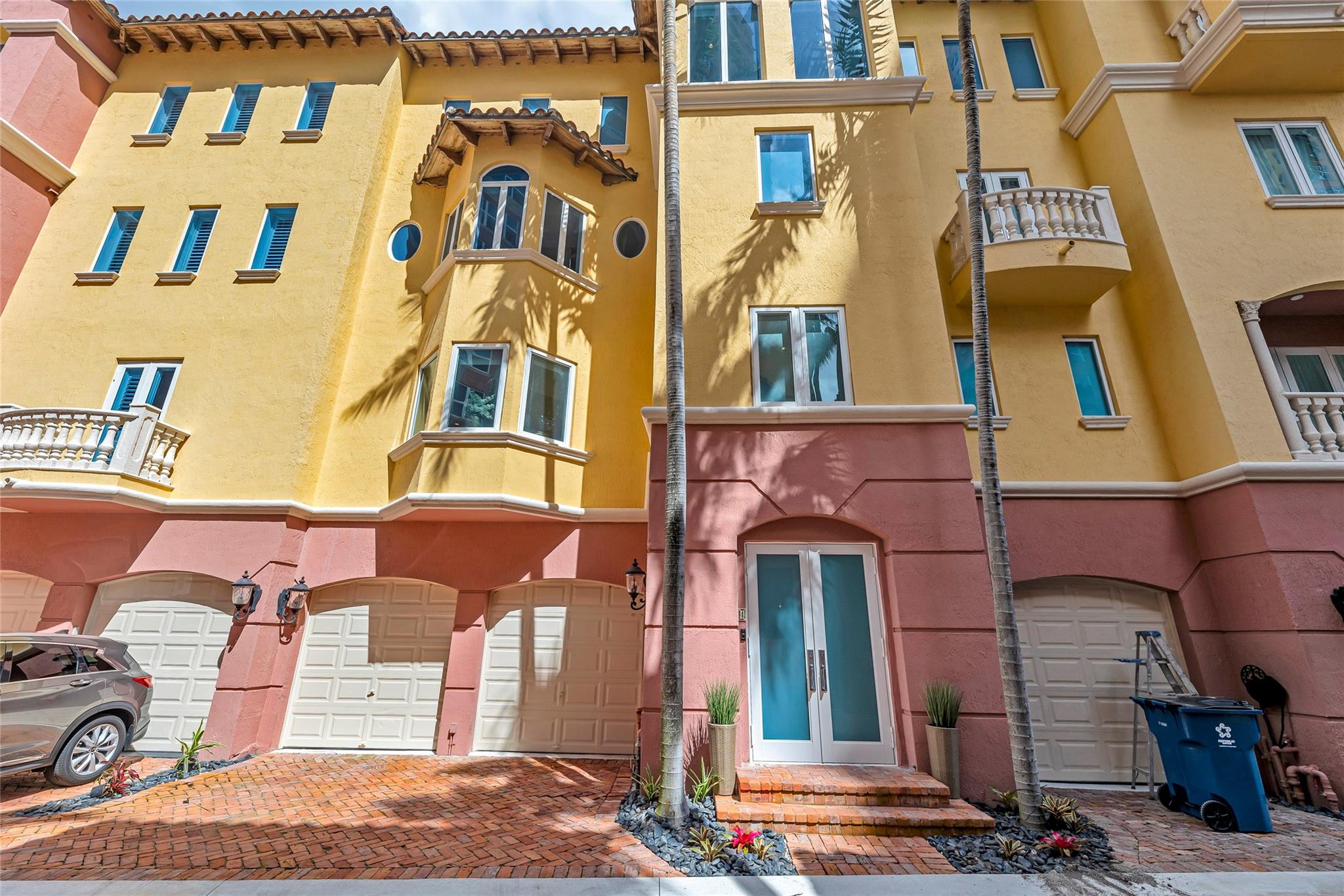 The Palms Townhouse Condo - Residential