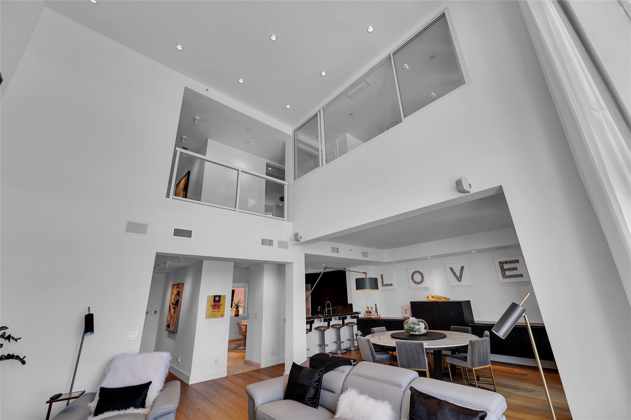 The Palms Townhouse Condo - Residential