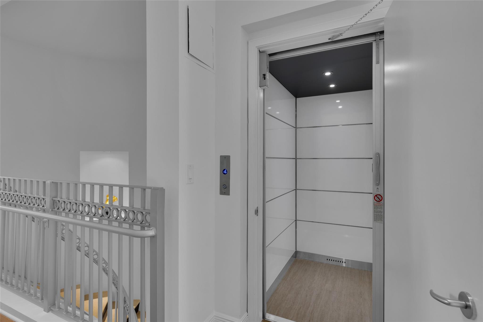 The Palms Townhouse Condo - Residential