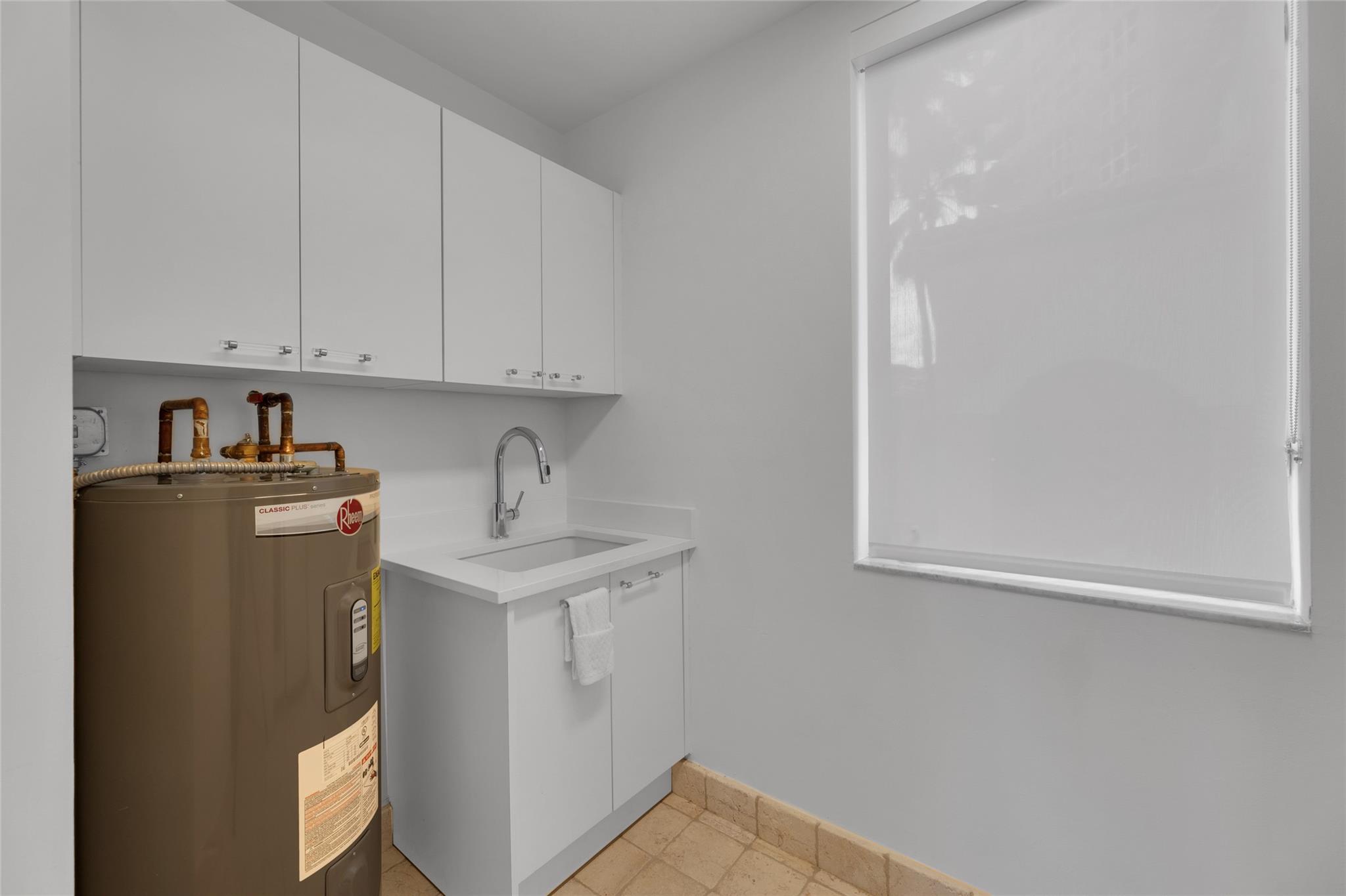 The Palms Townhouse Condo - Residential