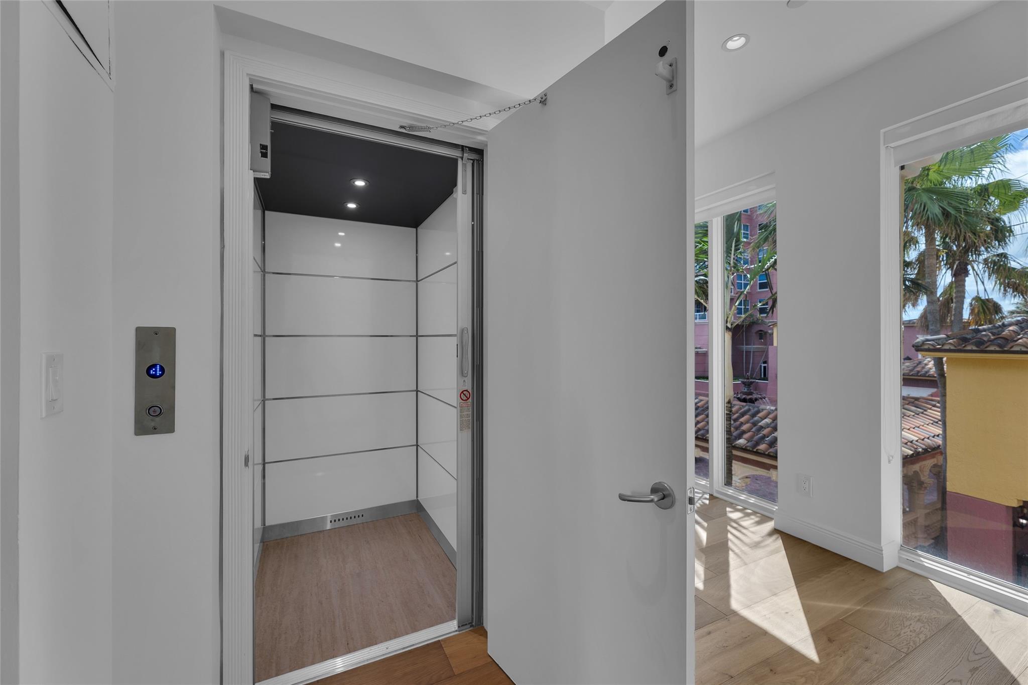 The Palms Townhouse Condo - Residential