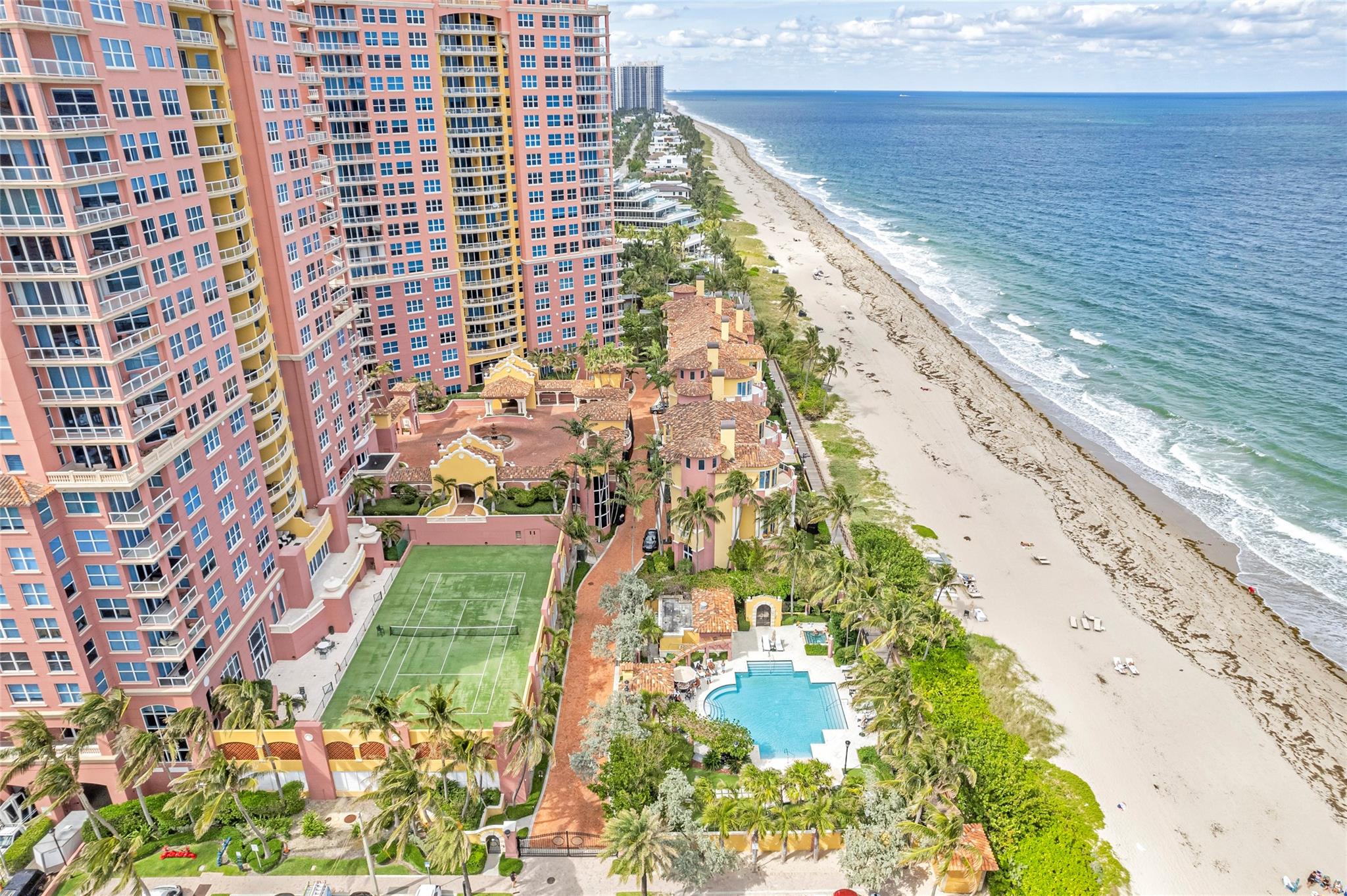 The Palms Townhouse Condo - Residential