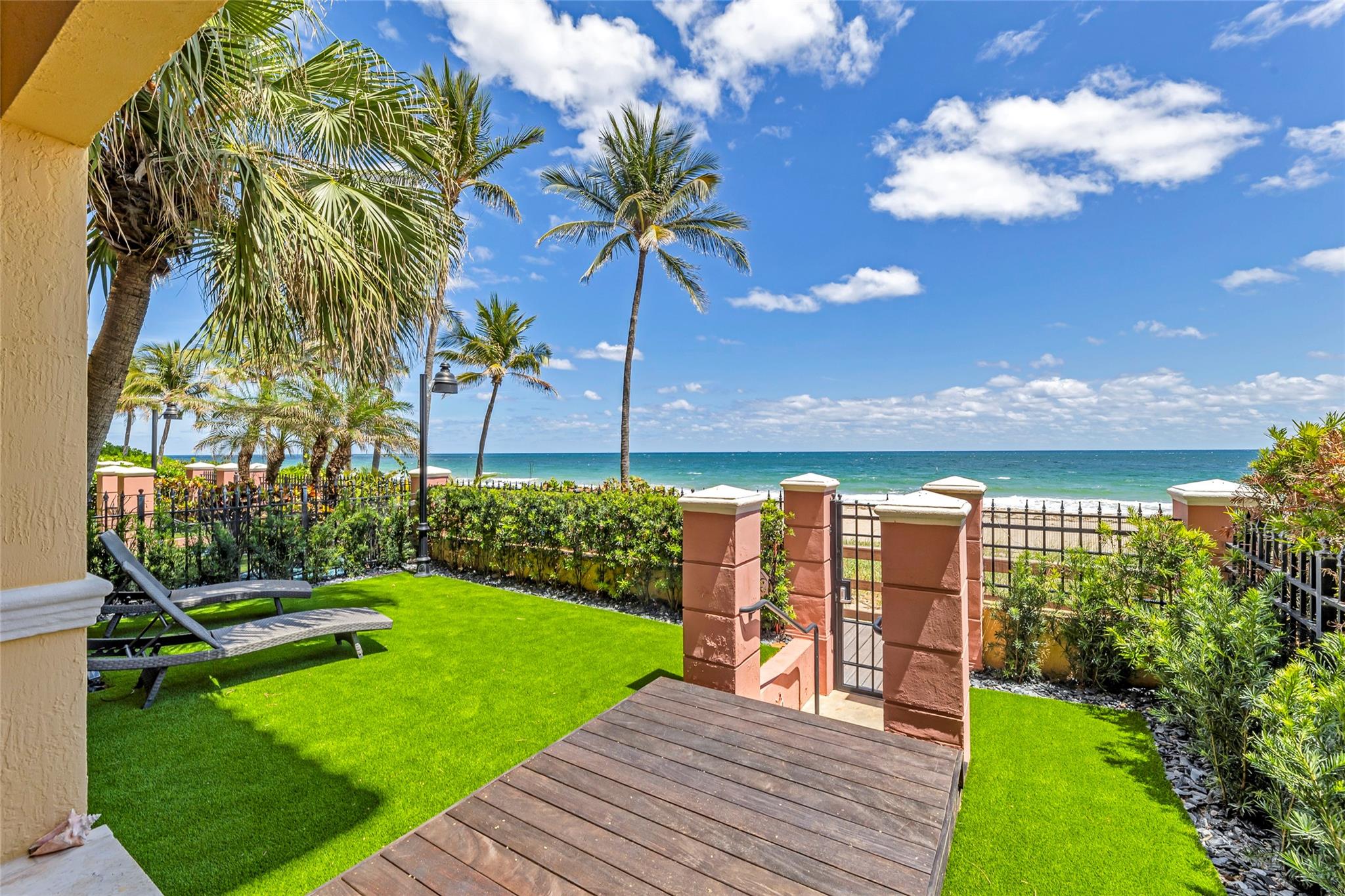 The Palms Townhouse Condo - Residential