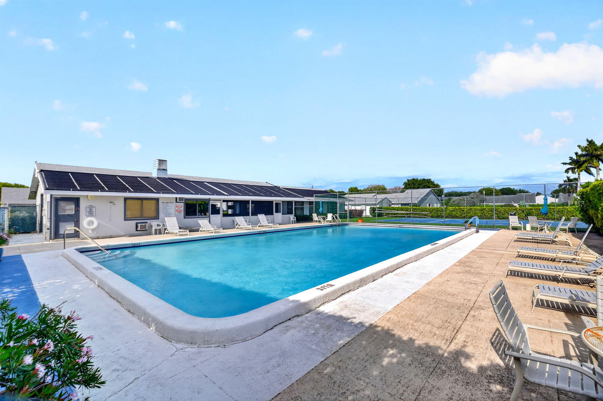 ARBOURS OF THE PALM BEACHES CONDO - Residential