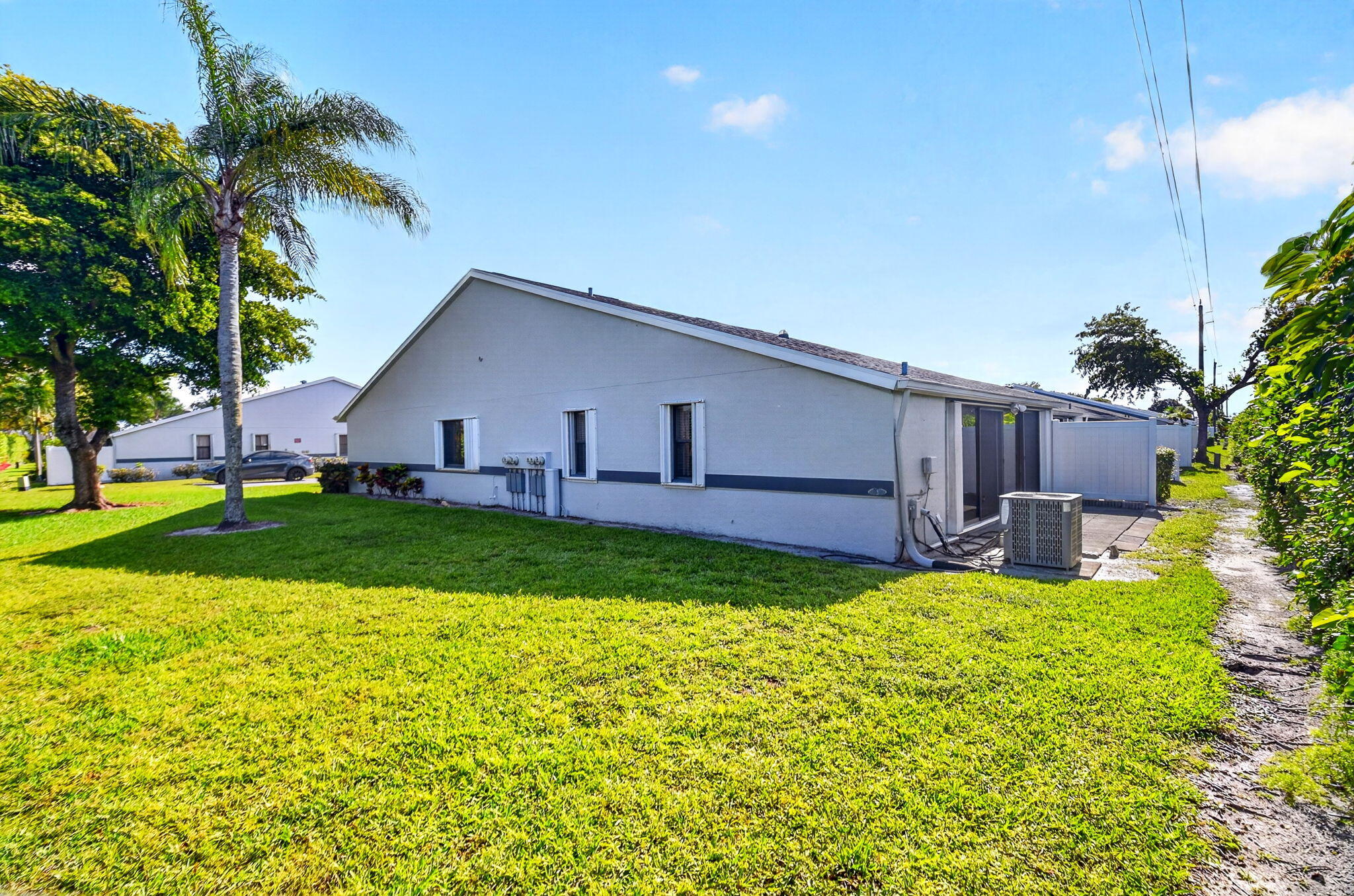 ARBOURS OF THE PALM BEACHES CONDO - Residential