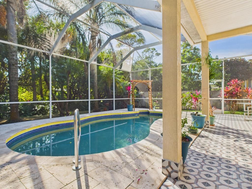 Photo of 4935 47th Place, Vero Beach, FL 32967 (MLS # R11087440)