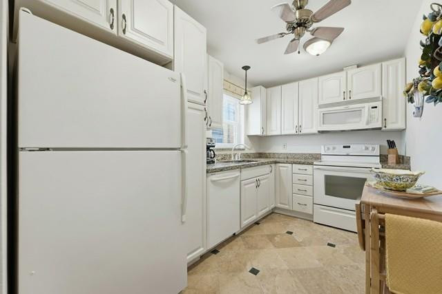 GOLDEN LAKES VILLAGE COND - Residential