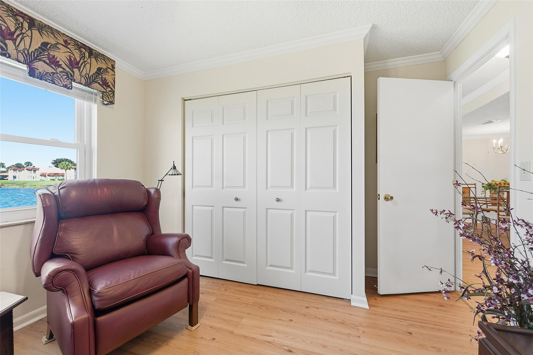 GOLDEN LAKES VILLAGE COND - Residential