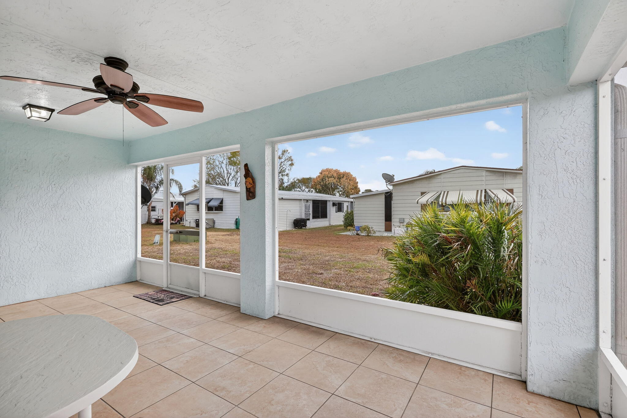 SPANISH LAKES COUNTRY CLUB VILLAGE LEASEHOLD ESTAT - Residential