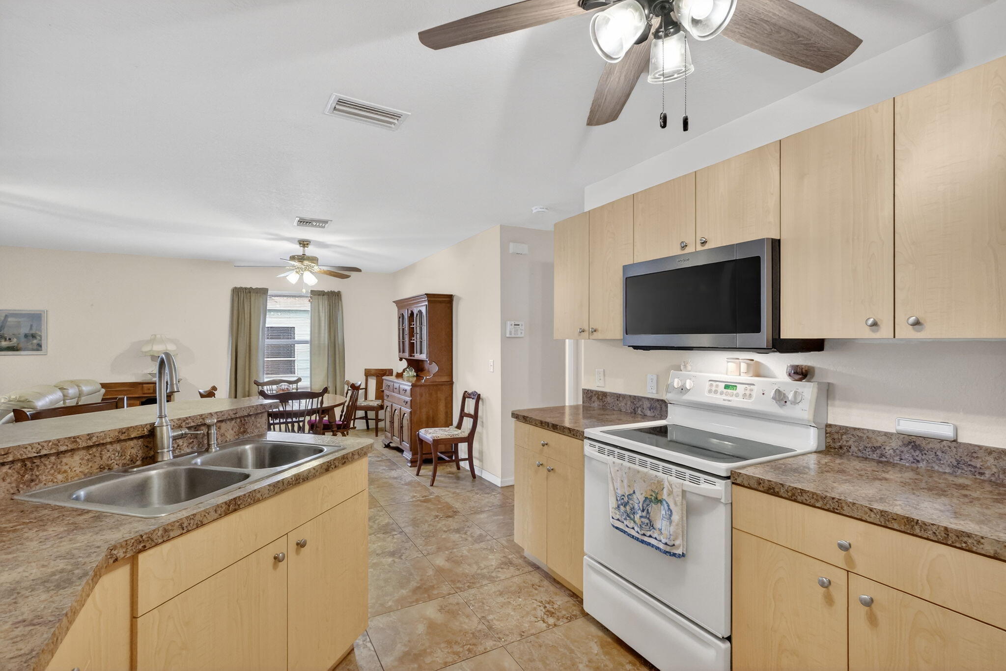 SPANISH LAKES COUNTRY CLUB VILLAGE LEASEHOLD ESTAT - Residential