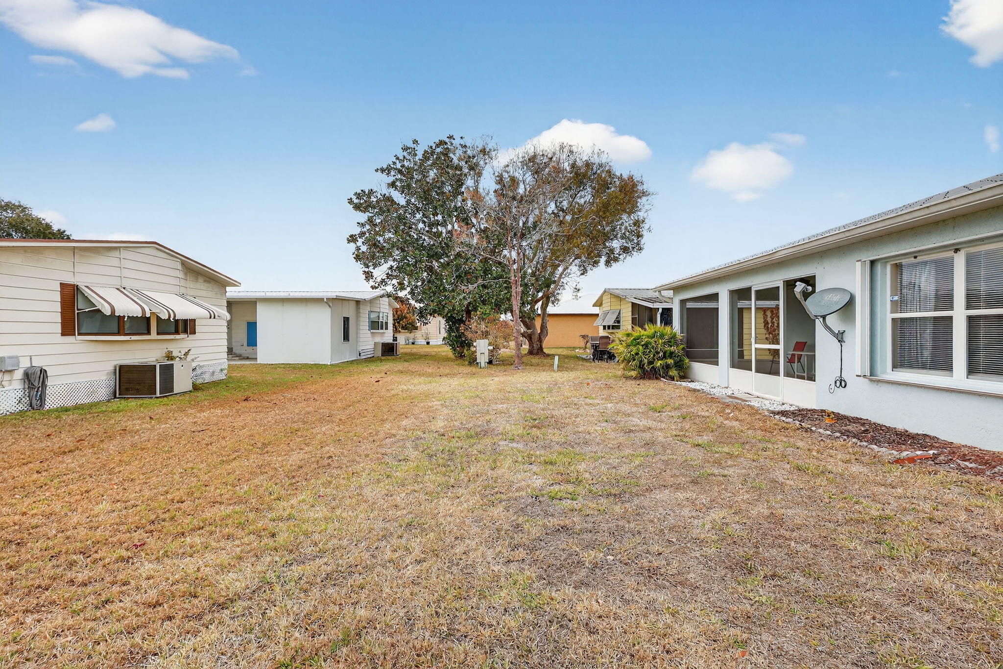 SPANISH LAKES COUNTRY CLUB VILLAGE LEASEHOLD ESTAT - Residential