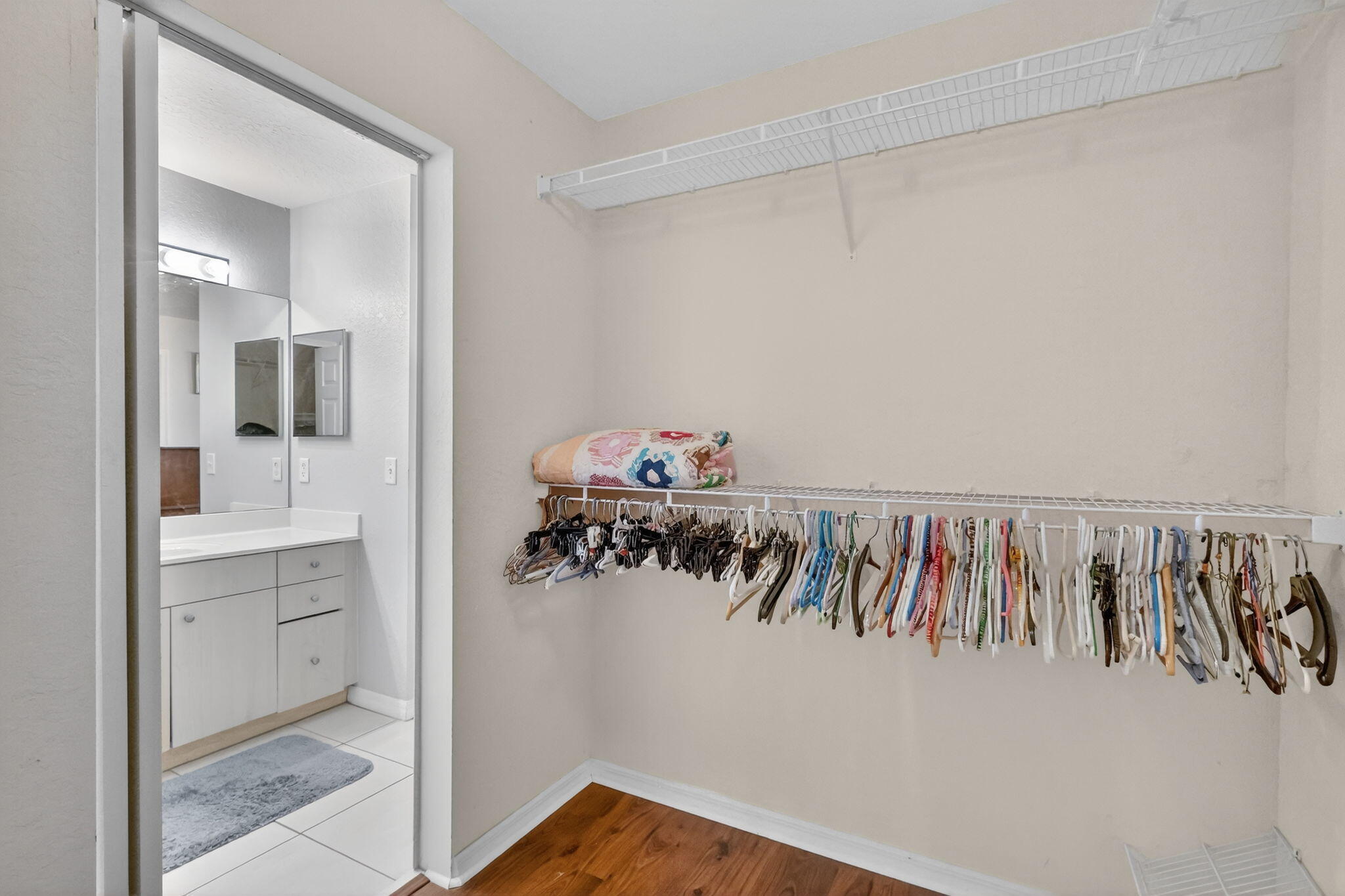 SPANISH LAKES COUNTRY CLUB VILLAGE LEASEHOLD ESTAT - Residential