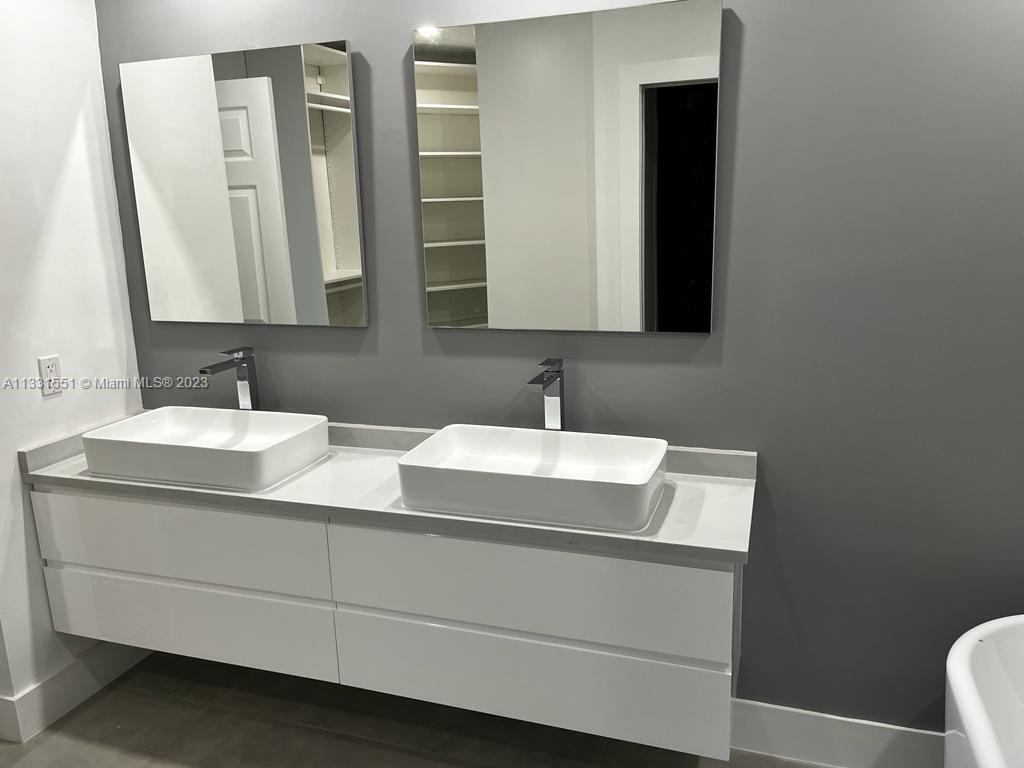 MYSTIC POINTE TOWER 500 C - Residential Lease