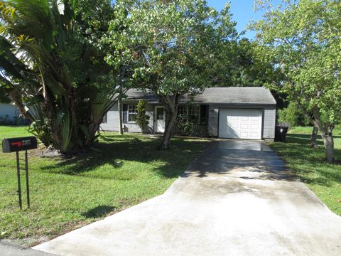 3165 SE East Blackwell Drive Port St Lucie FL 34952