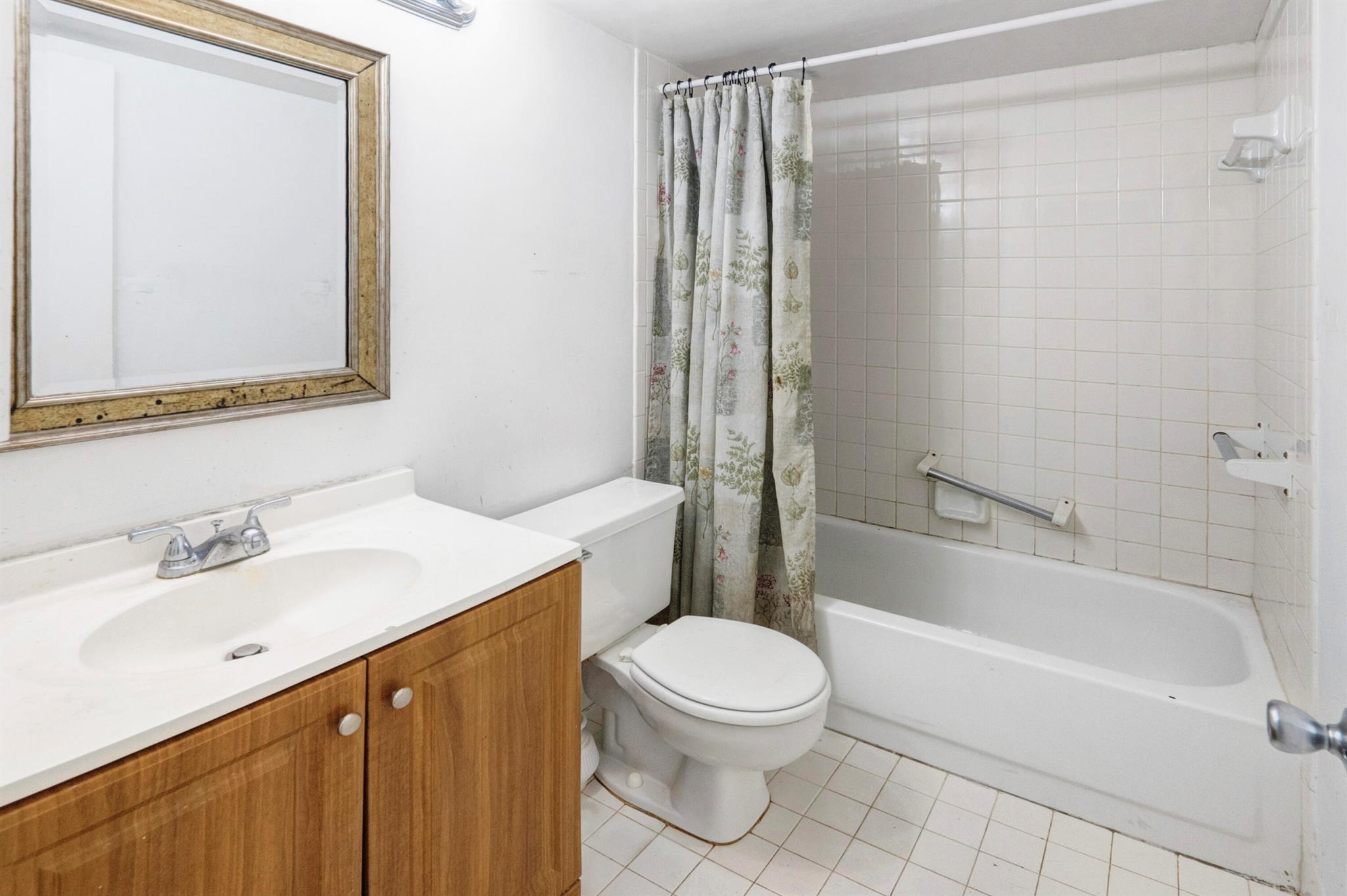 NEW HAMPTON AT CENTURY VI - Residential