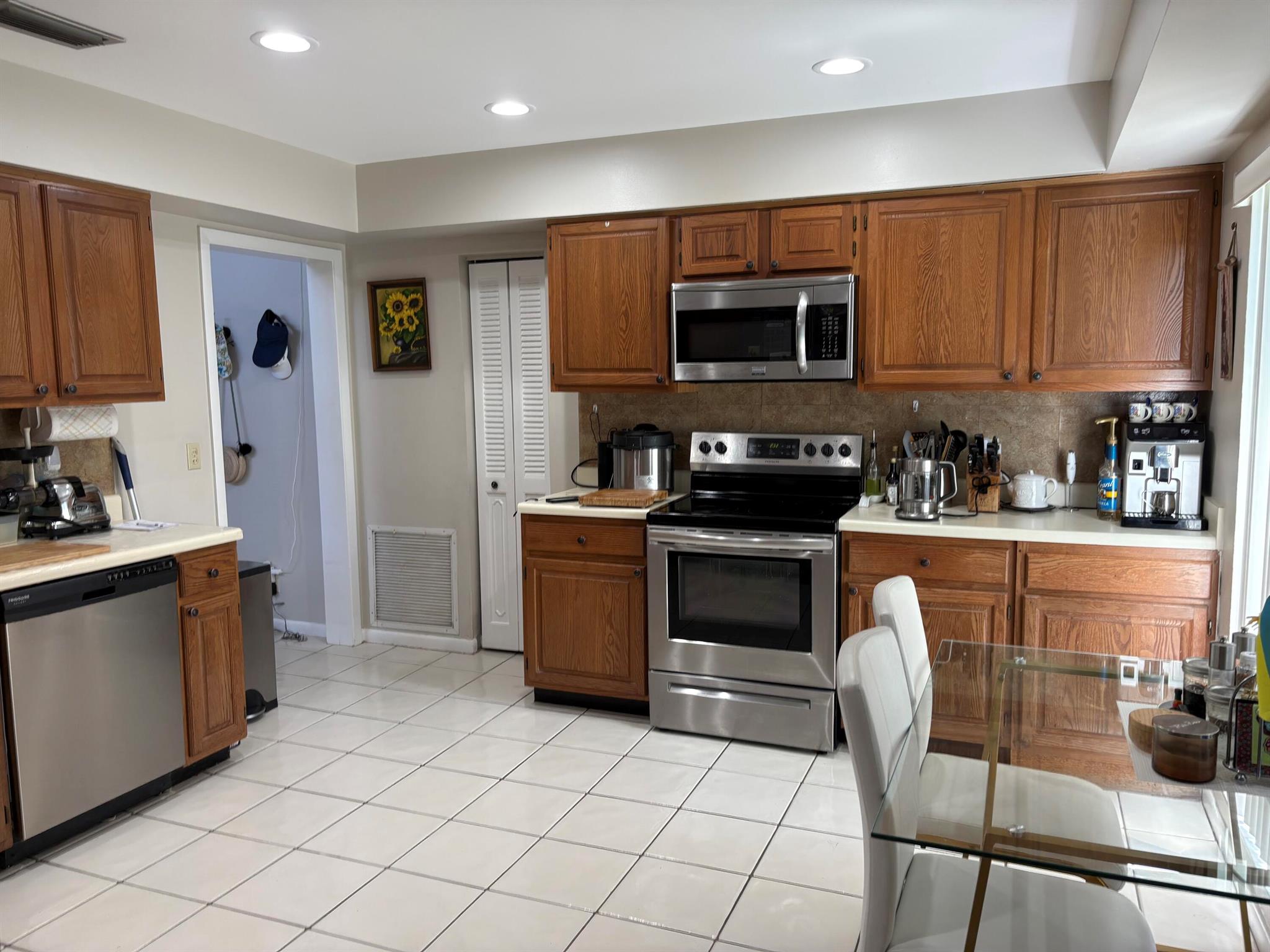 6165 Old Court Road 223