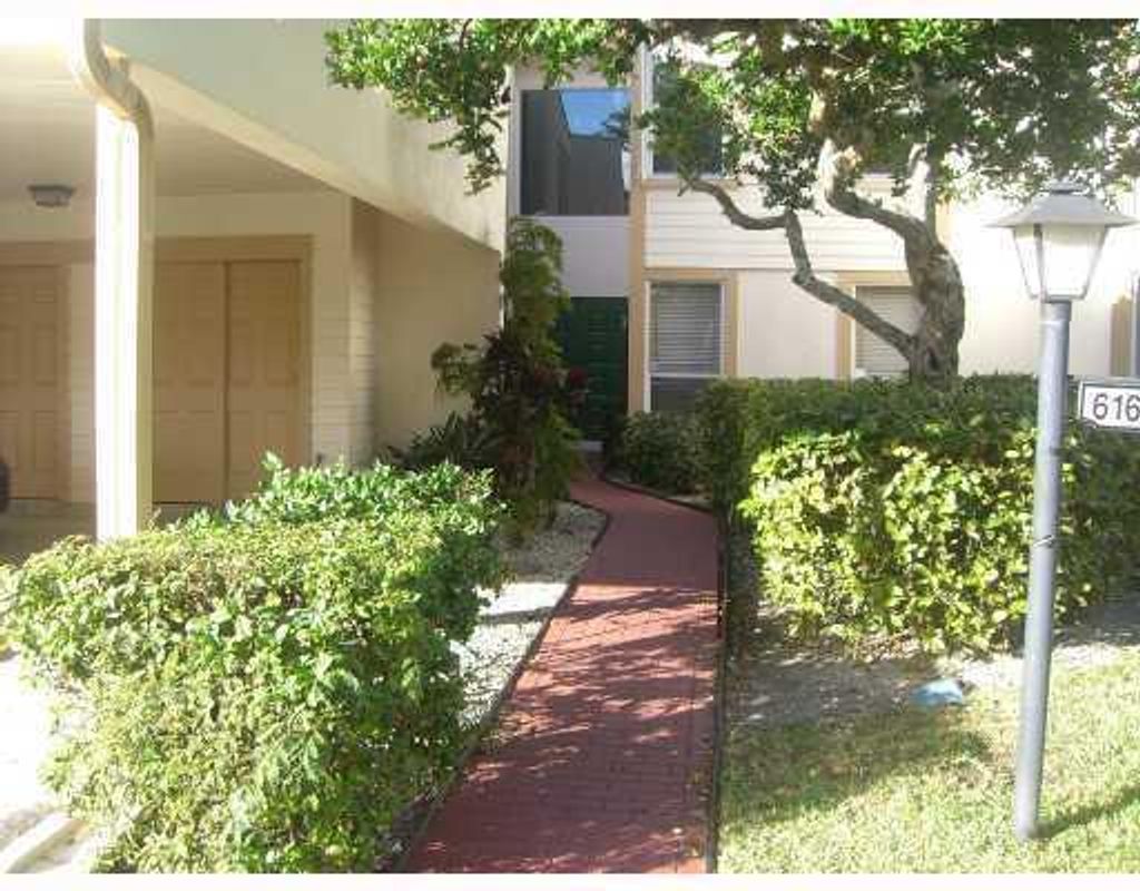 Photo of 6165 Old Court Road #223, Boca Raton, FL 33433 (MLS # R11099886)