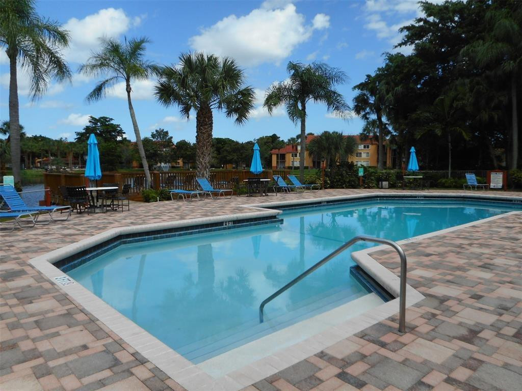 Lakes Of Jacaranda Condo - Residential Lease