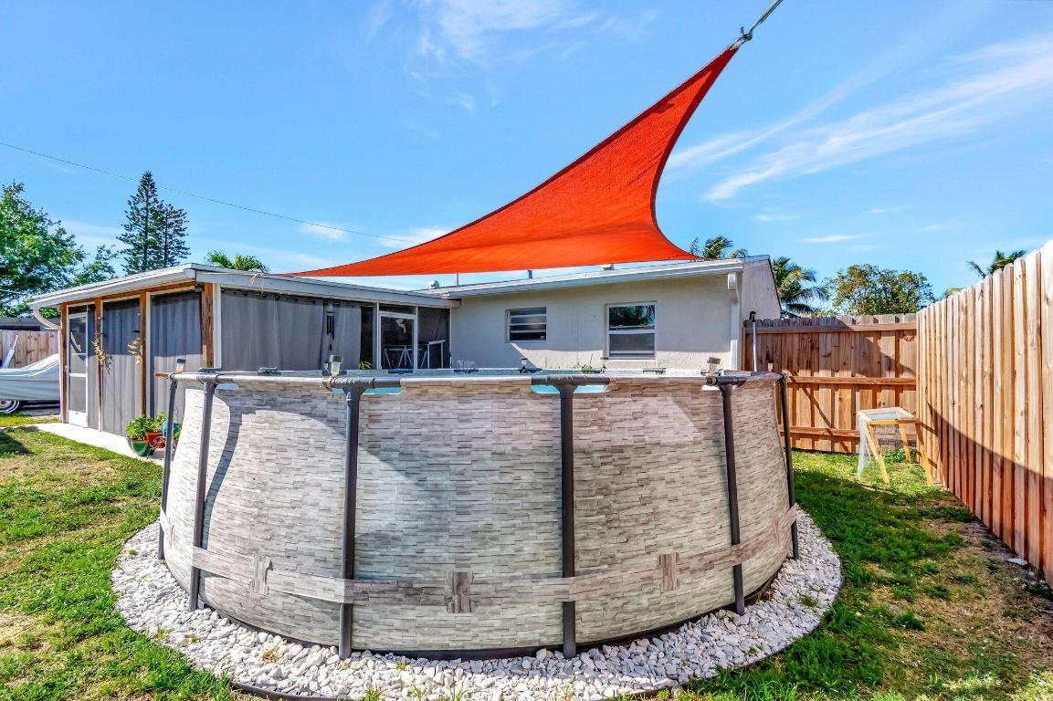 SEMINOLE MANOR 2 - Residential