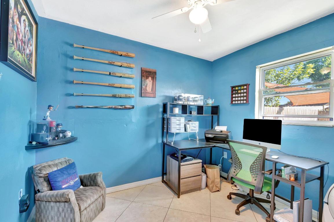 SEMINOLE MANOR 2 - Residential