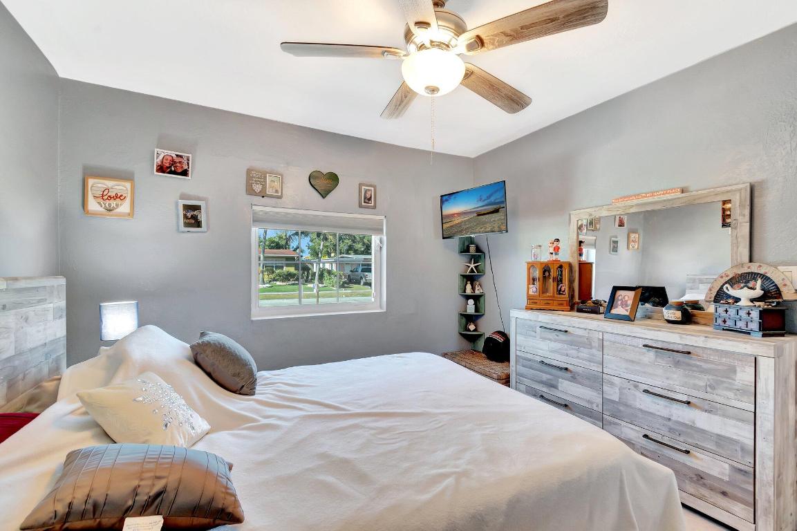 SEMINOLE MANOR 2 - Residential