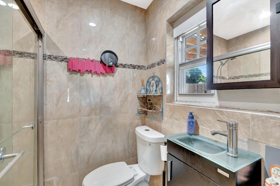 SEMINOLE MANOR 2 - Residential