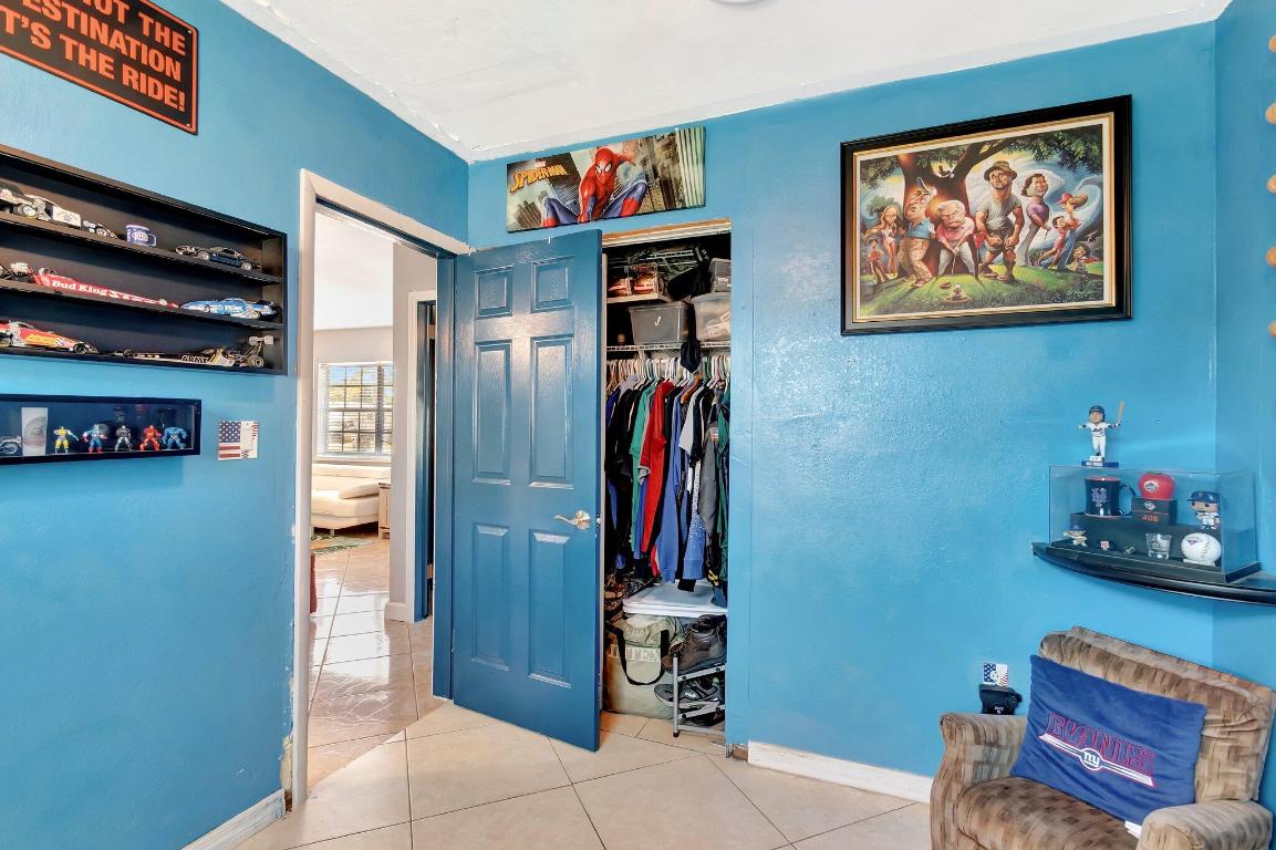 SEMINOLE MANOR 2 - Residential