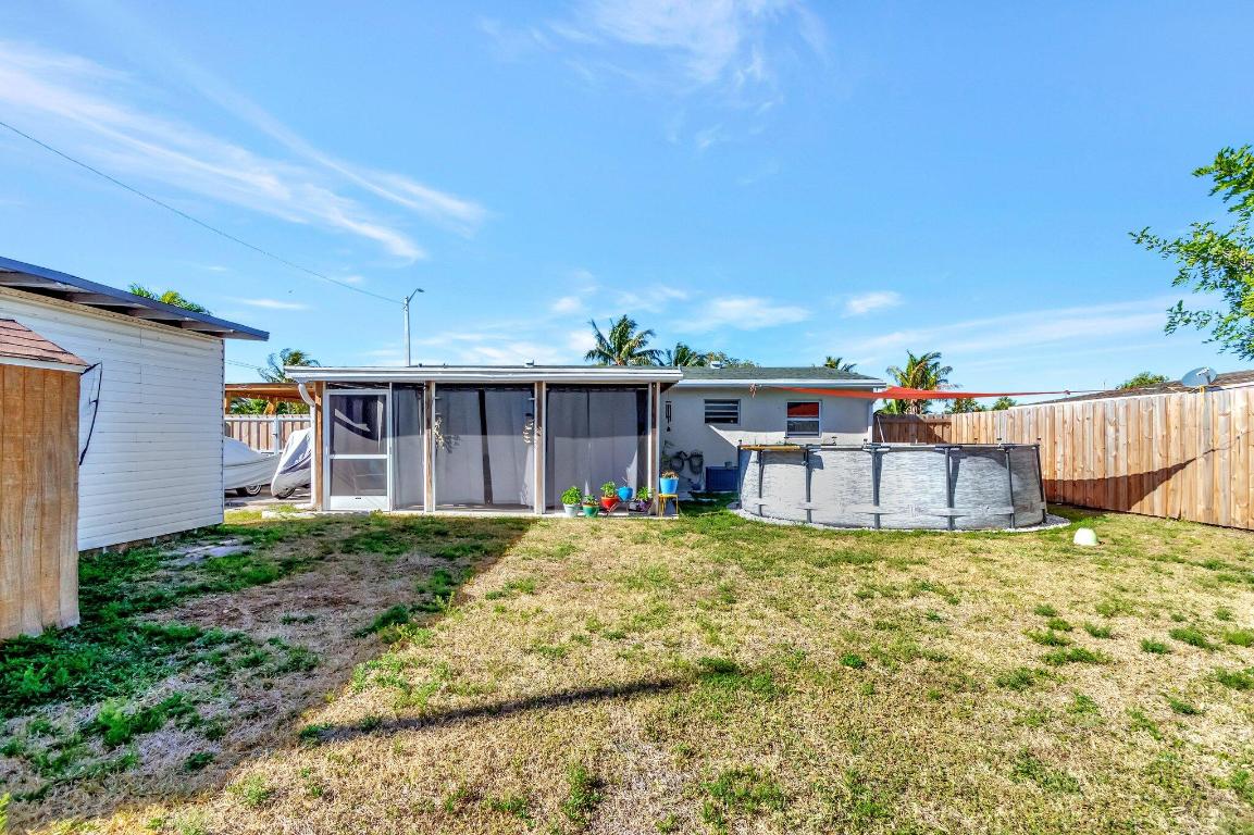 SEMINOLE MANOR 2 - Residential