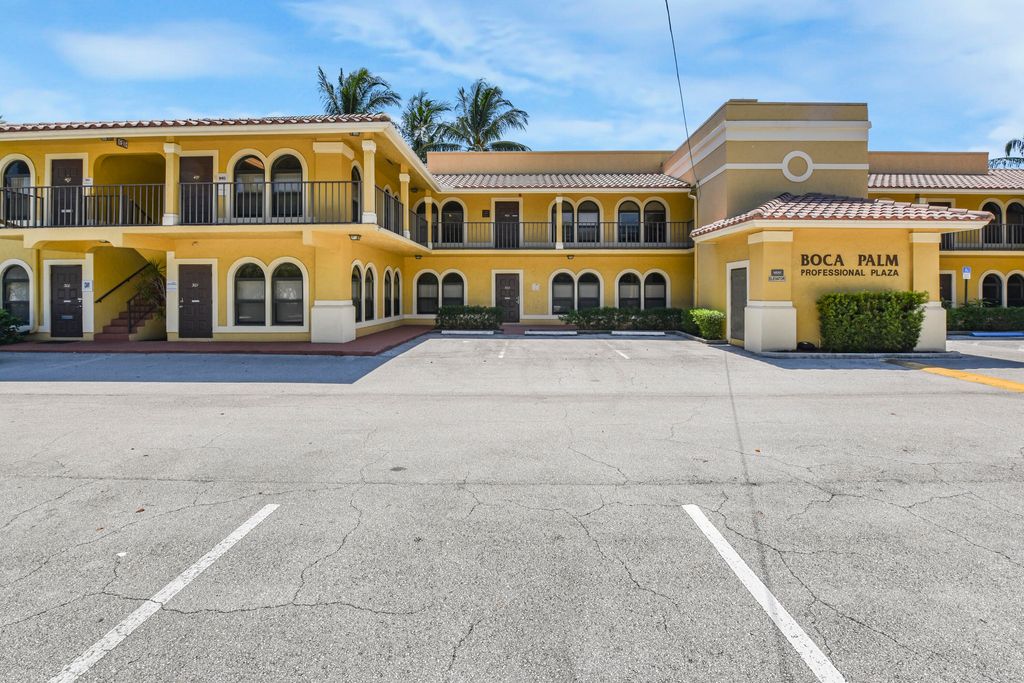 Photo of 6971 N Federal Highway #W102, Boca Raton, FL 33487 (MLS # R11155243)