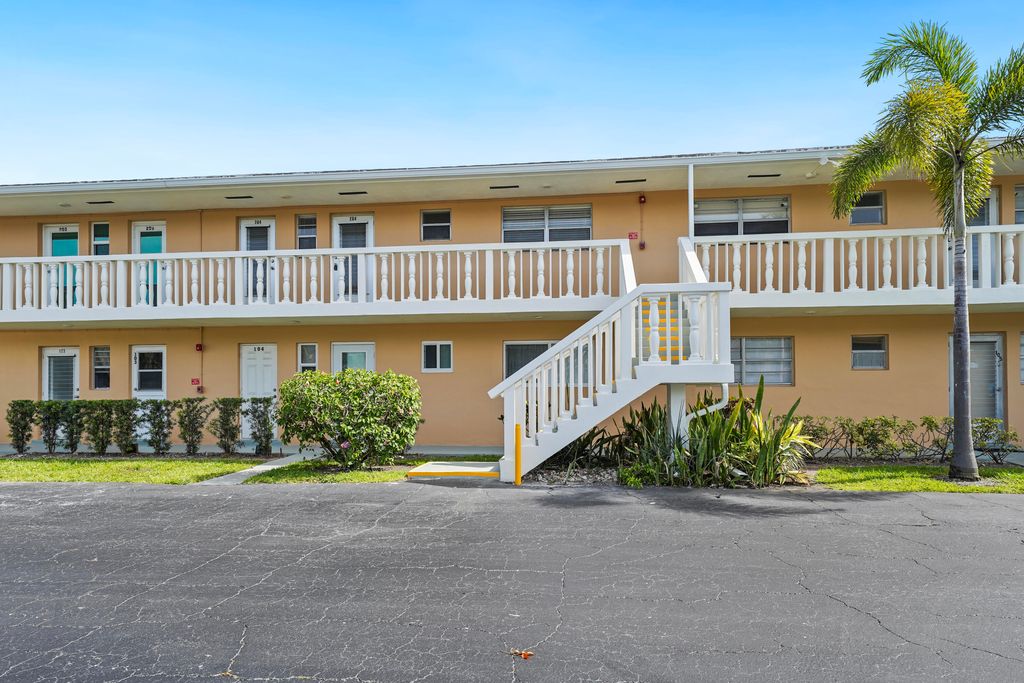 Photo of 2222 NE 1st Way #204, Boynton Beach, FL 33435 (MLS # B26025418)