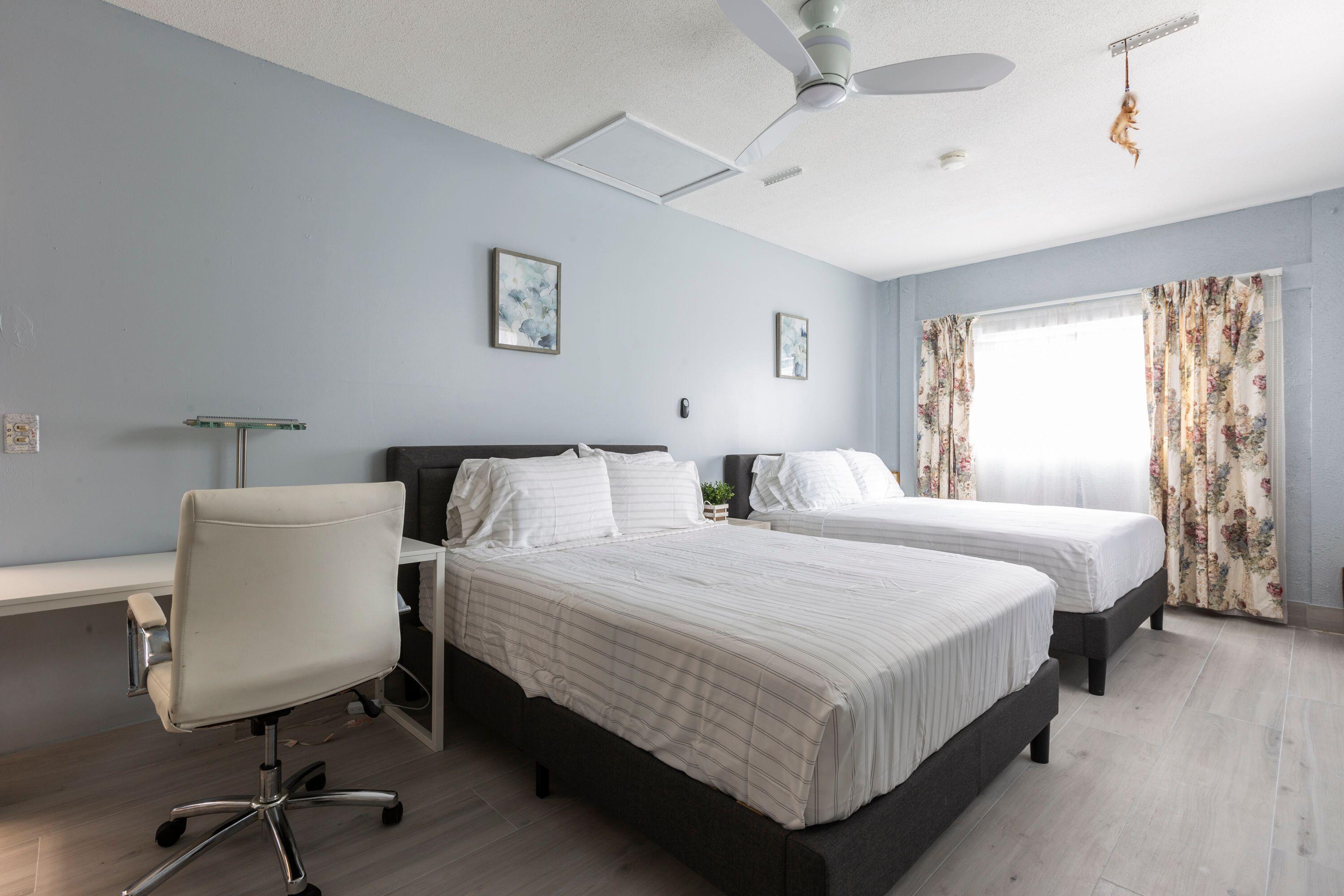 PALM BEACH GARDENS ESTATES - Residential Lease