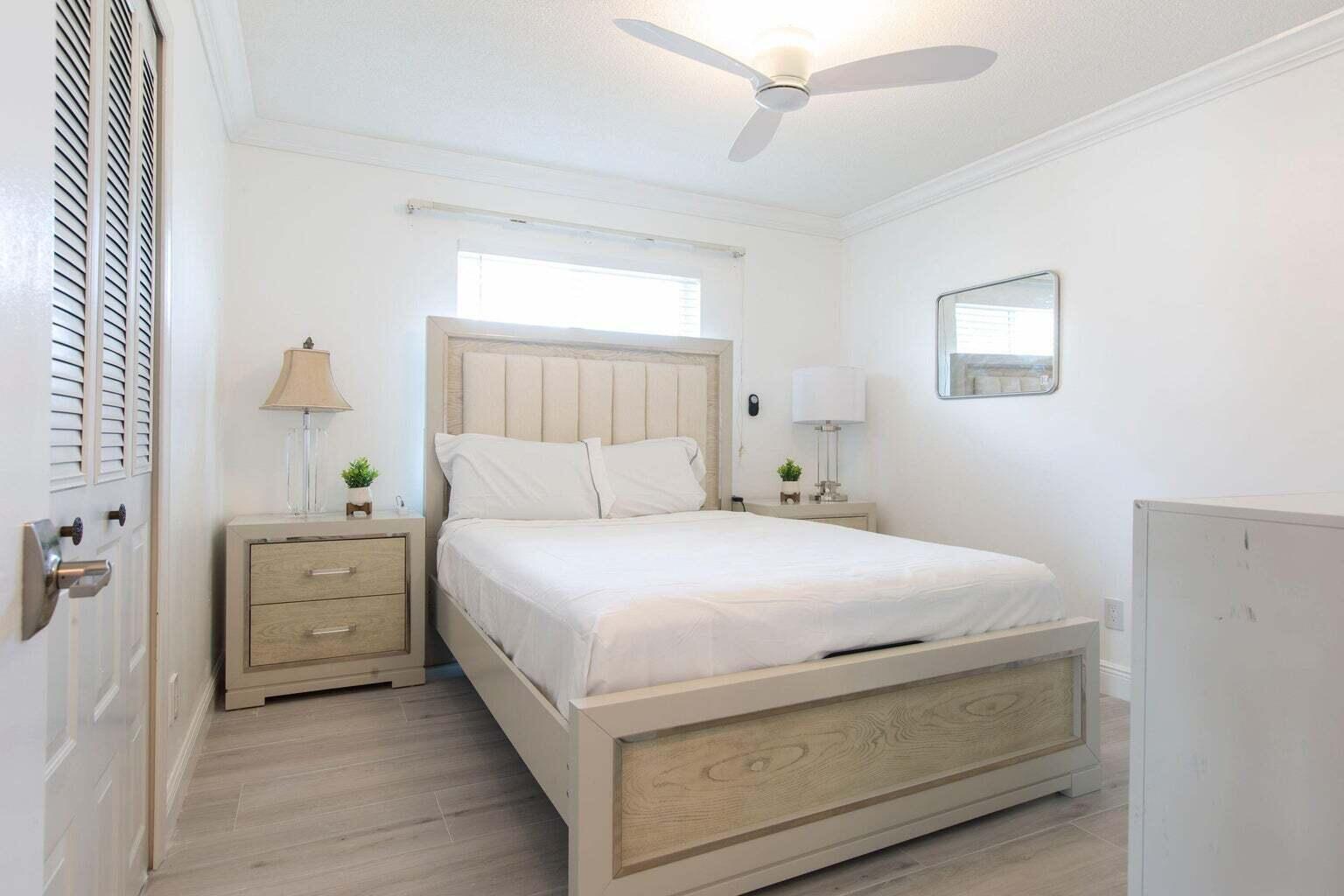 PALM BEACH GARDENS ESTATES - Residential Lease