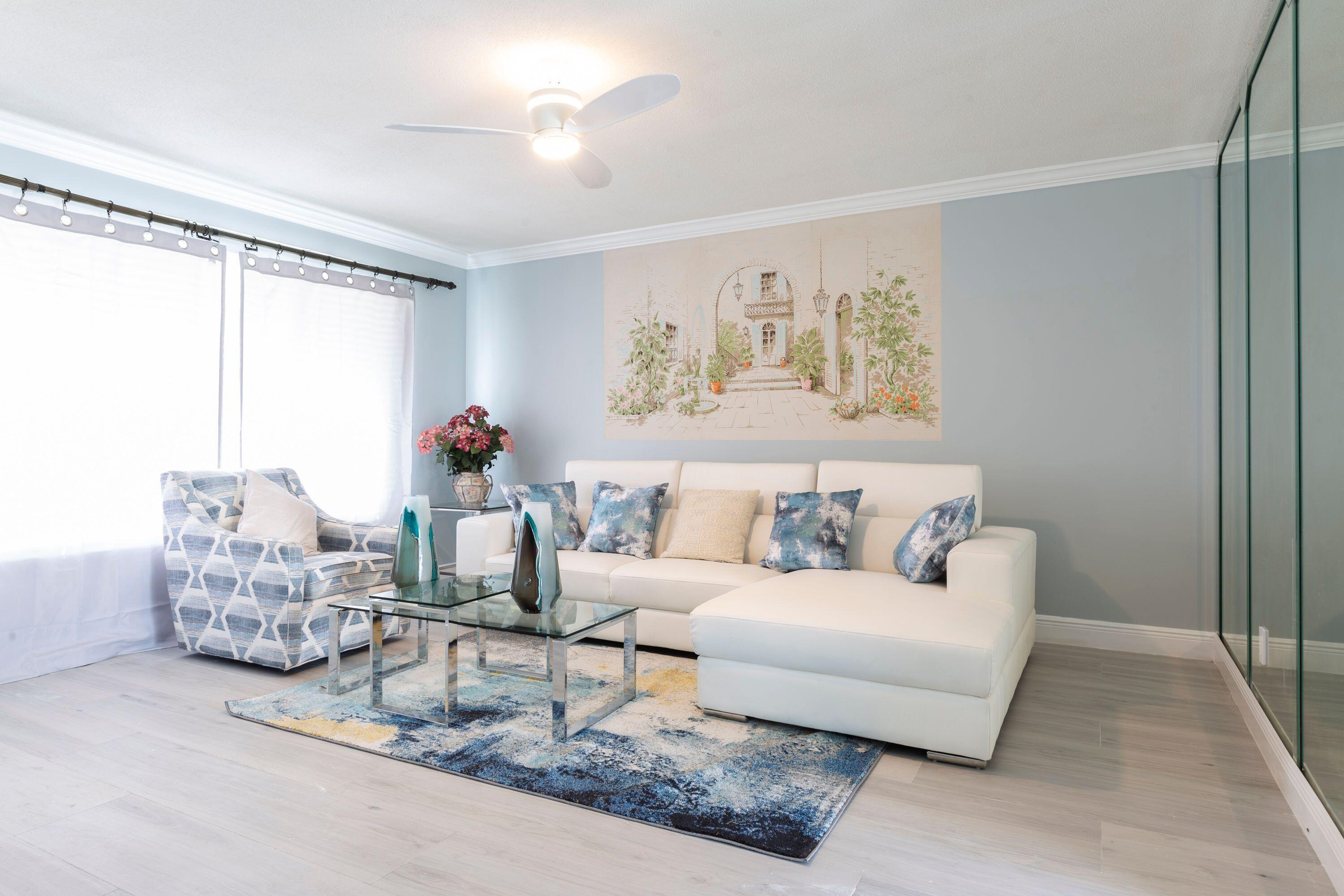 PALM BEACH GARDENS ESTATES - Residential Lease