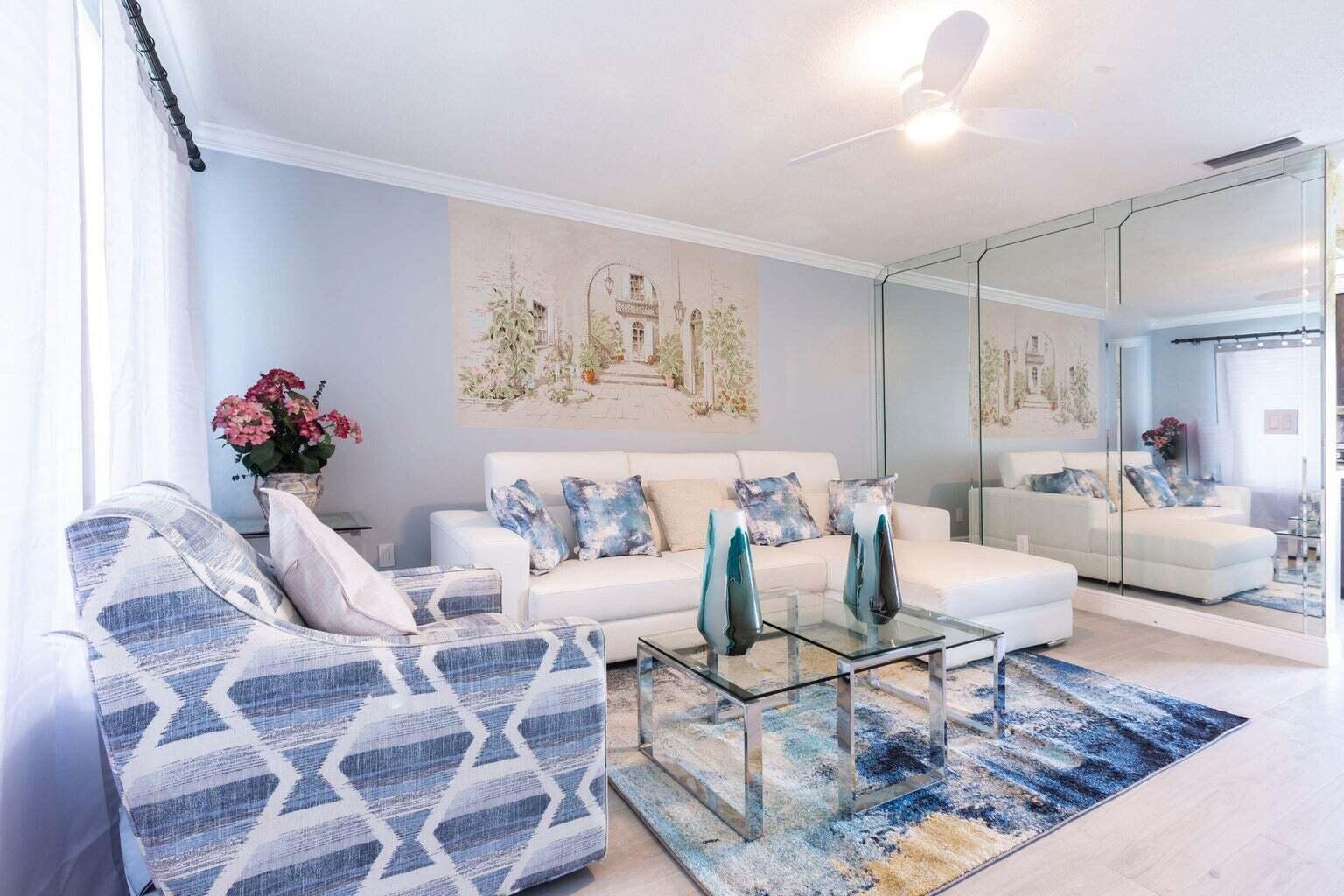PALM BEACH GARDENS ESTATES - Residential Lease