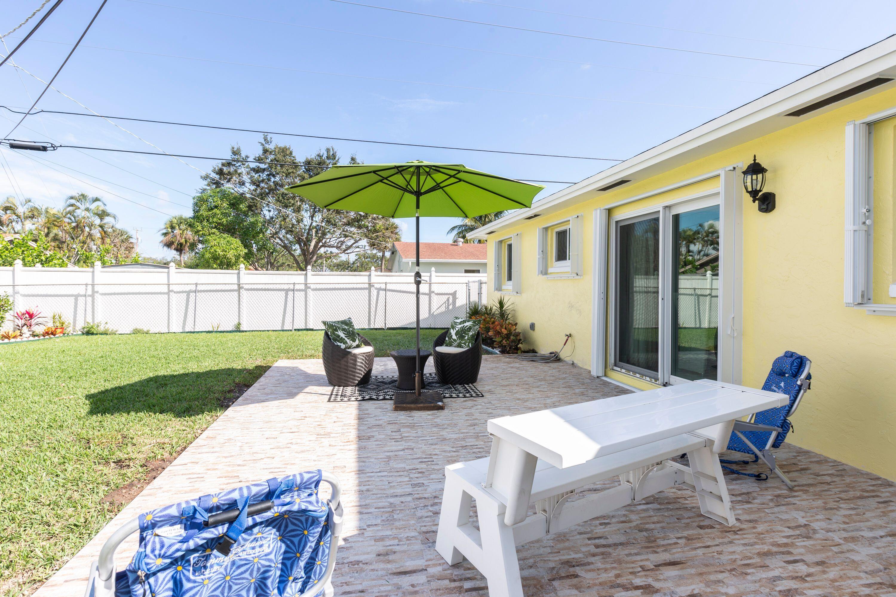 PALM BEACH GARDENS ESTATES - Residential Lease