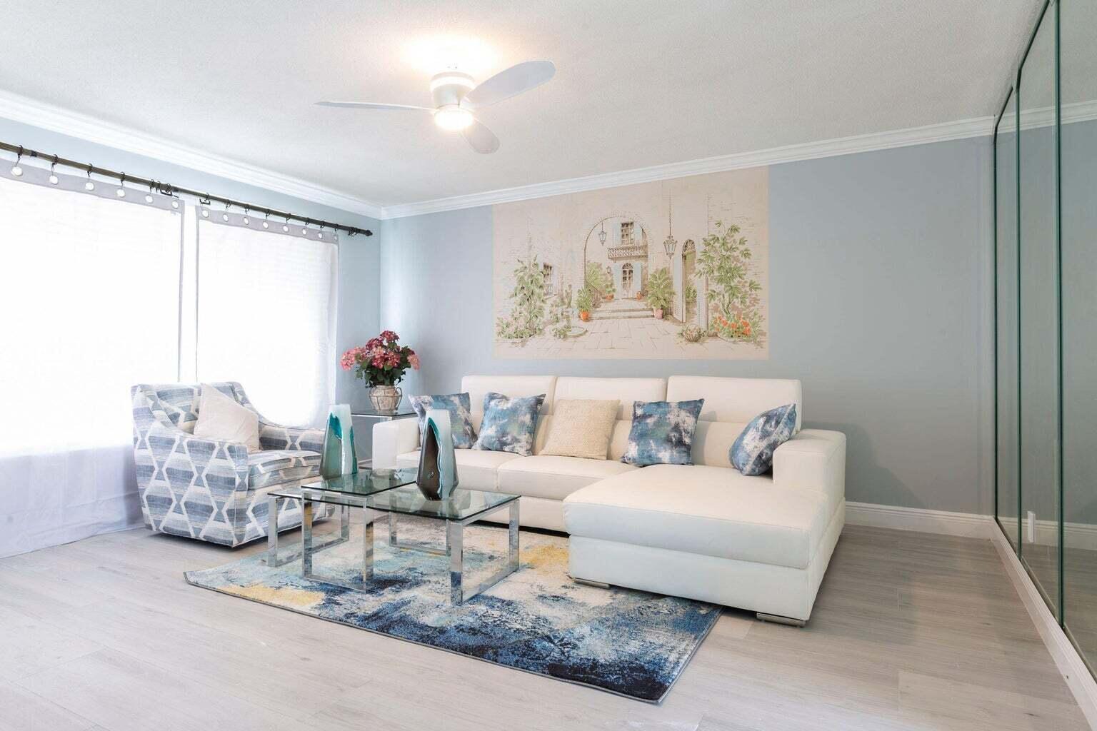 PALM BEACH GARDENS ESTATES - Residential Lease