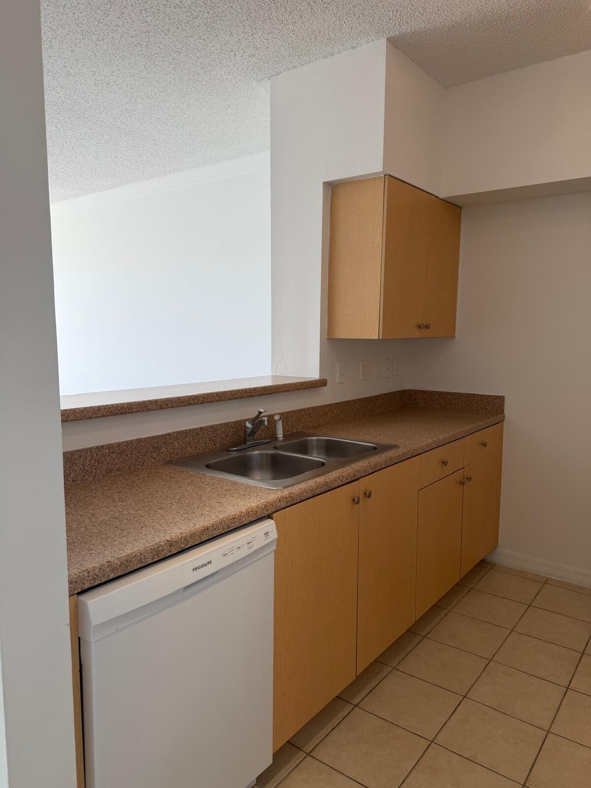 MONTECITO PALM BEACH CONDO - Residential