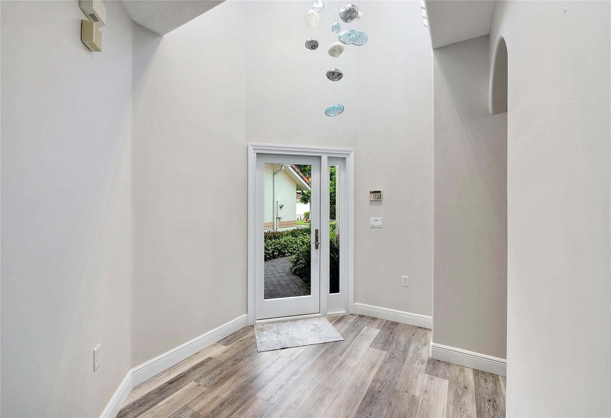 576 W Palm Aire Drive 576