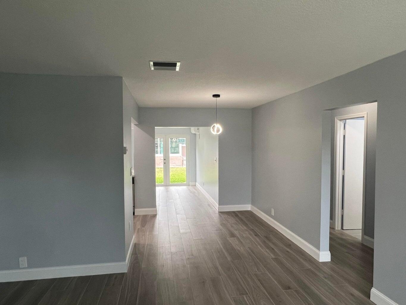 MAINLANDS OF TAMARAC LAKES - Residential Lease