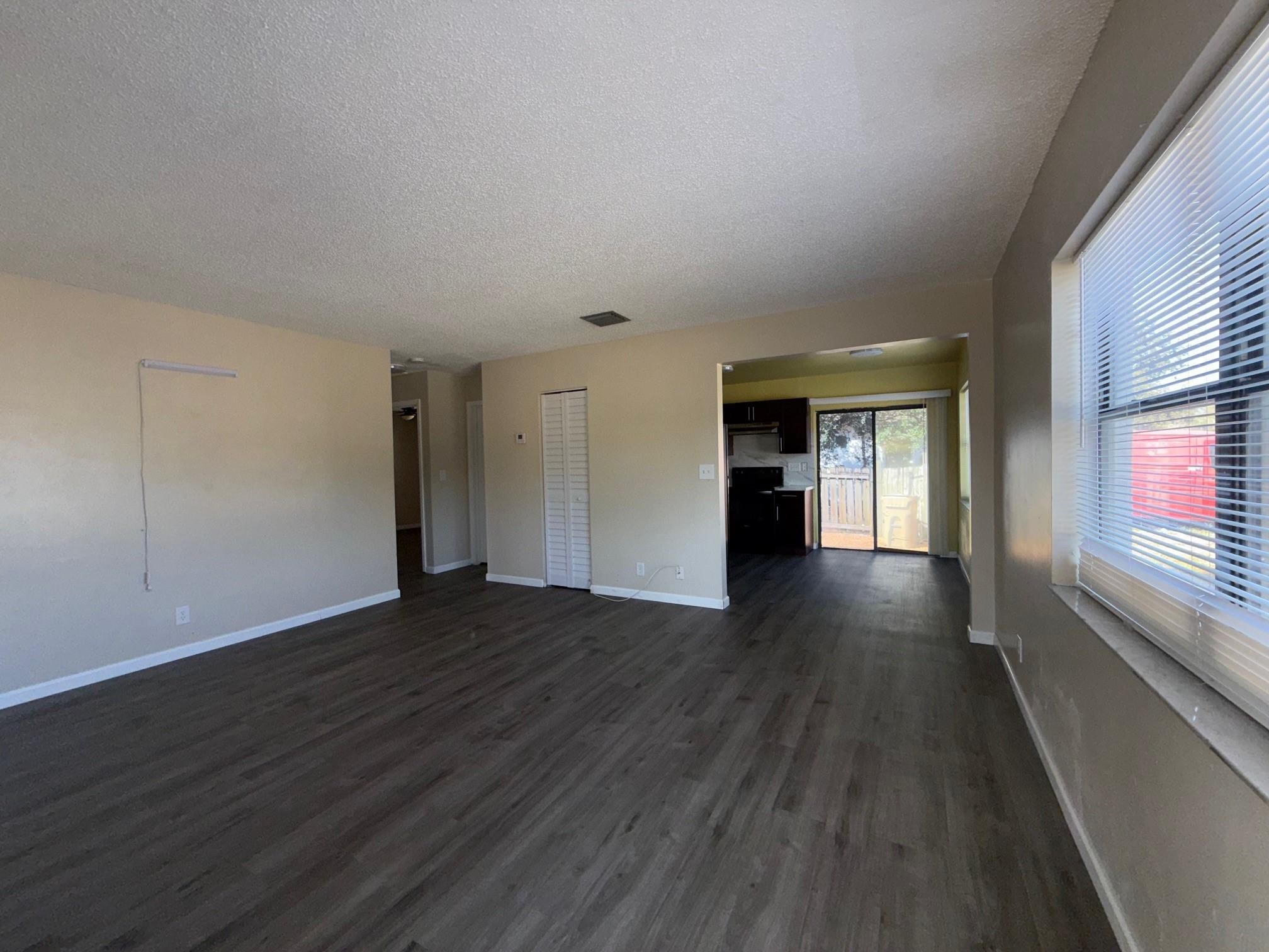 DAVIE HEIGHTS EXTENSION 1 - Residential Lease