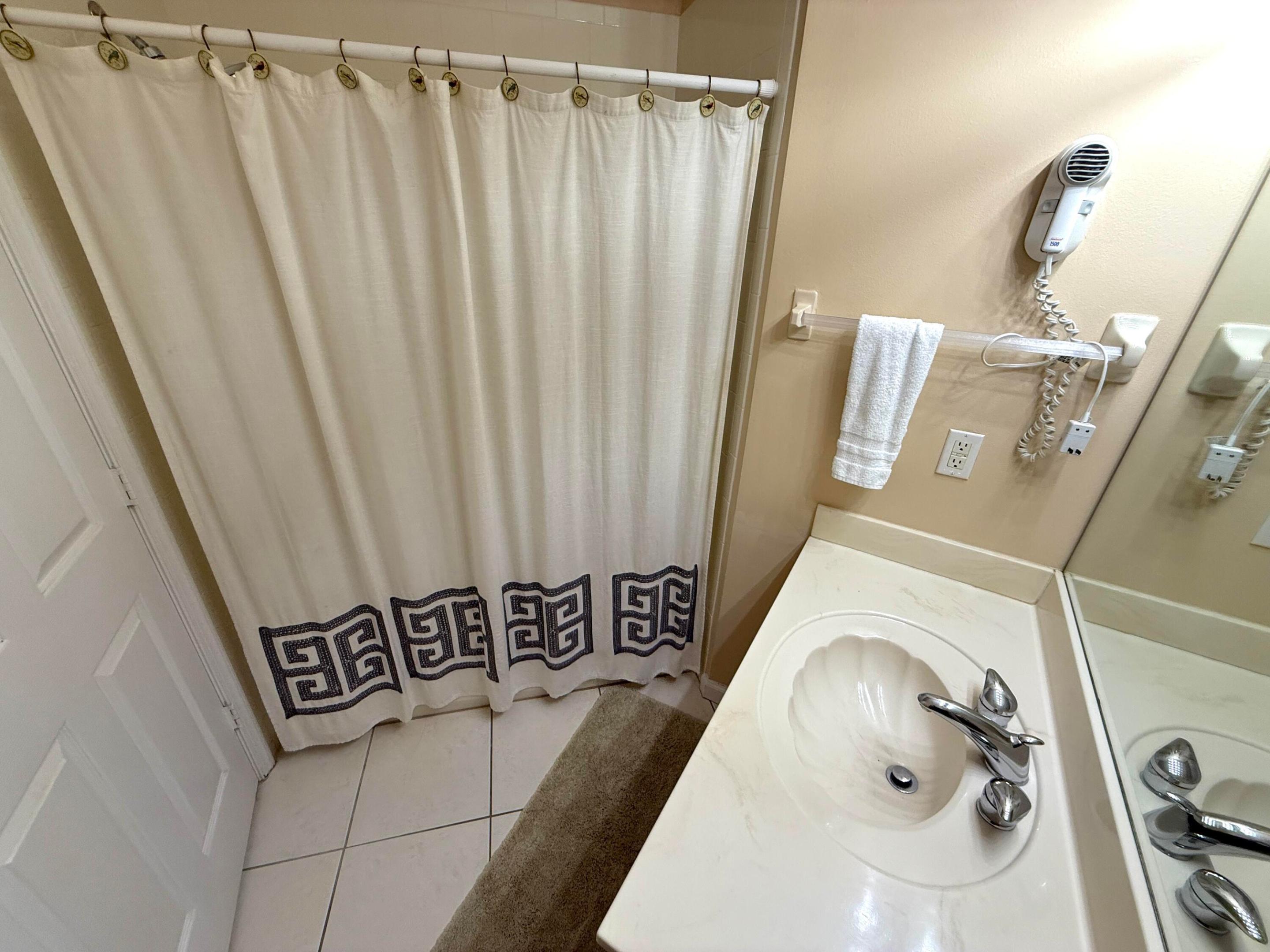 Castle Pines Condominium - Residential Lease